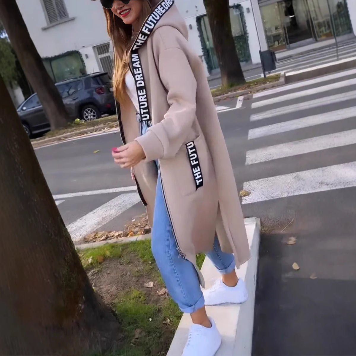Women’s Long Hooded Sweatshirt – Oversized Winter Hoodie with Pockets